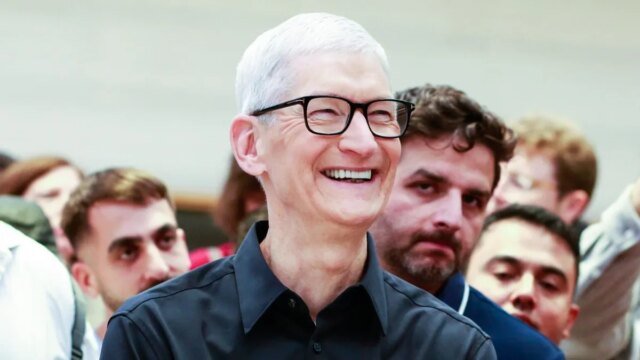 1761408257_tim-cook-gettyimages-2235741168.jpg