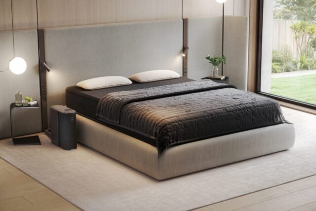 Eight-Sleep-Pod-5-Product-In-Bedroom-Full-System-1280x856.jpg
