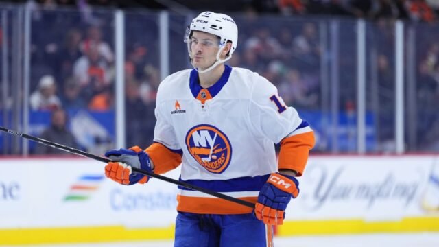 Mathew-Barzal.jpg