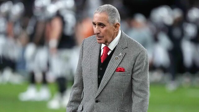 arthur-blank-102925.jpg