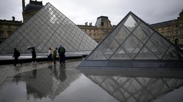 louvre-museum-courtyard-paris-france.jpg