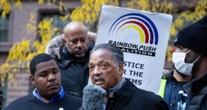Líder dos direitos civis, Rev. Jesse Jackson, hospitalizado em Chicago