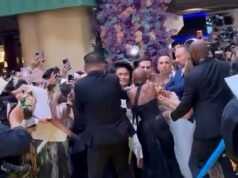 Ariana Grande é emboscada por fã na estreia de Depraved: For Good enquanto Cynthia Erivo salta para proteger sua co-estrela