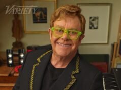 Sir Elton John, 78, diz que os últimos 15 meses foram “desafiadores”, enquanto publica atualizações de saúde sobre sua batalha “devastadora” contra a cegueira