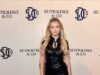 Lottie Moss exibe sua nova imagem saudável enquanto veste um minivestido de lantejoulas para festejar com o público do Made In Chelsea no lançamento do SuperDry