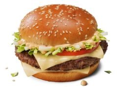 Os fãs do McDonald’s atacaram o Massive Tasty – que não é tão grande depois que a rede de hambúrgueres redimensionou o menu favorito