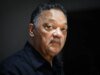 Rev. Jesse Jackson hospitalizado, sob observação por condição de PSP
