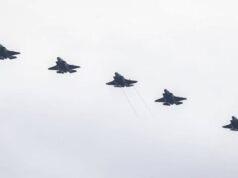 Trump alerta companhias aéreas que espaço aéreo venezuelano está ‘fechado’ à medida que aumenta a ameaça de ataque