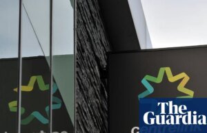 Centrelink ameaça suspensões de pagamentos a uma taxa de cinco por minuto, sugere nova análise