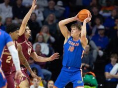 O duplo-duplo de Thomas Haugh eleva o 10º lugar da Flórida, ultrapassando o estado da Flórida