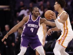 Hawks constroem vantagem de 44 pontos, derrotando Kings