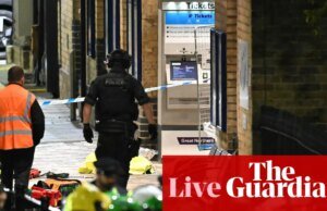 Esfaqueamento em trem de Cambridgeshire: dez pessoas feridas no ataque; polícia prende dois suspeitos – últimas atualizações