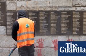 Ligação russa suspeita de prisão de búlgaros por vandalizar memorial judaico em Paris