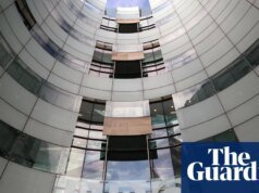 Repórter questiona alegação de “preconceito sistêmico” da BBC em questões trans