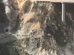 Ponte desaba meses após inauguração na província chinesa de Sichuan