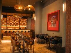 8ish, um novo bar de bairro no sul de Mumbai, quer que você relaxe