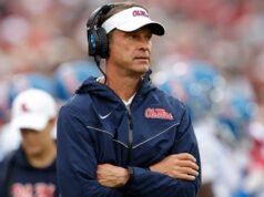 Ole Miss ‘Lane Kiffin não se compromete com o futuro após a vitória no Egg Bowl