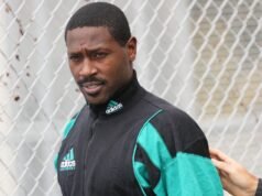 Ex-astro da NFL Antonio Brown libertado da prisão, aguarda julgamento por tentativa de homicídio