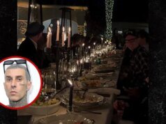 Kourtney Kardashian comemora 50 anos de Travis Barker com jantar chique à luz de velas