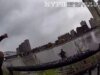 Oficial da polícia de Nova York salta em rio gelado para salvar adolescente de afogamento