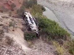 Pelo menos 37 mortos após ônibus de passageiros cair em ravina no Peru