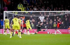 Luton, de Wilshere, venceu Forest Inexperienced, de Savage, em um thriller de sete gols na FA Cup