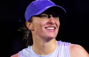 Swiatek e Rybakina iniciam as finais do WTA com vitórias dominantes