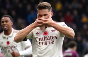 Arsenal ‘imbatível’ ultrapassa Burnley e amplia vantagem na liderança da Premier League