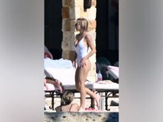 Sydney Sweeney surpreende em maiô branco durante o fim de semana em Florida Keys com Scooter Braun