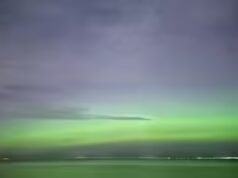 Tempestade photo voltaic ‘canibal’: Aurora australis dá um present deslumbrante na Nova Zelândia e Austrália