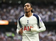 Djed Spence fala sobre se tornar o primeiro jogador de futebol muçulmano da Inglaterra