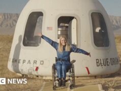 Engenheiro se torna o primeiro cadeirante a ir ao espaço