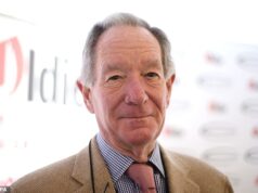 ‘Eu odiei de todo o coração quem fez isso’: o veterano locutor Michael Buerk sobre as cenas horríveis que testemunhou em Lockerbie na manhã seguinte ao ataque terrorista mais mortal da Grã-Bretanha