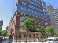 Horror quando dois jovens estudantes, de 14 e 16 anos, mergulham para a morte em prestigiadas escolas do Higher East Facet, com apenas algumas semanas de diferença.