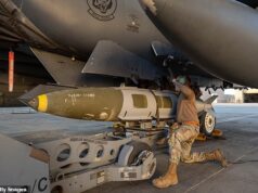 Donald Trump lança ataque aéreo massivo contra 70 alvos terroristas na Síria: o secretário da Guerra, Pete Hegseth, classifica isso como ‘uma declaração de vingança’ enquanto os EUA prometem continuar bombardeando