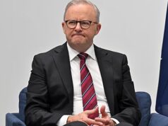 Anthony Albanese anuncia mudanças massivas nos benefícios de viagens familiares para políticos