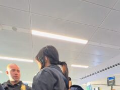 Passageiro furioso lança palavrões contra dois aviadores da Geração Z ‘escoltados para fora do avião por supostamente fazerem ameaças’