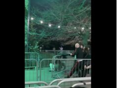 Momento em que o caos da véspera de Natal explode em violência no Winter Wonderland