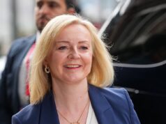 Liz Truss divide a nação ao revelar que proibiu os pudins de Yorkshire em sua ceia de Natal – então, o que você acha?