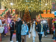 Mercados asiáticos negociam mistos em negociações fracas na véspera de Natal
