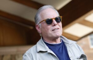 A busca de David Ellison pelo WBD tornou David Zaslav mais rico – e pode não ter acabado