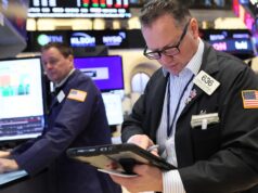 Os rendimentos do Tesouro dos EUA sobem à medida que os investidores se preparam para uma semana de férias mais curta