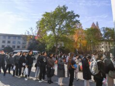 Por que os jovens da China estão migrando para empregos públicos em números recordes