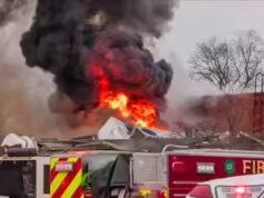 Assistir: Grande explosão em uma casa de repouso na Pensilvânia deixa residentes presos