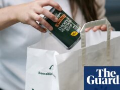 Morrisons se torna o primeiro supermercado do Reino Unido a adiar metas líquidas zero