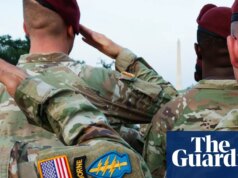 O ‘dividendo de guerreiro’ de US$ 1.776 de Trump reaproveitado da ajuda habitacional militar