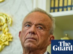 Grupo antivacina antes liderado por RFK Jr divulga falsas afirmações em meio ao surto de sarampo
