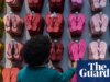 Apoiadores de Bolsonaro ‘cancelam’ marca de chinelos Havaianas por causa de anúncio na televisão