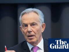 Blair pressionou autoridades sobre o caso de soldados britânicos acusados de espancar um iraquiano até a morte, mostram arquivos