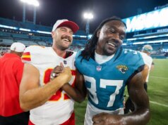 Steelers contrata o veterano CB Tre Flowers para escalação ativa